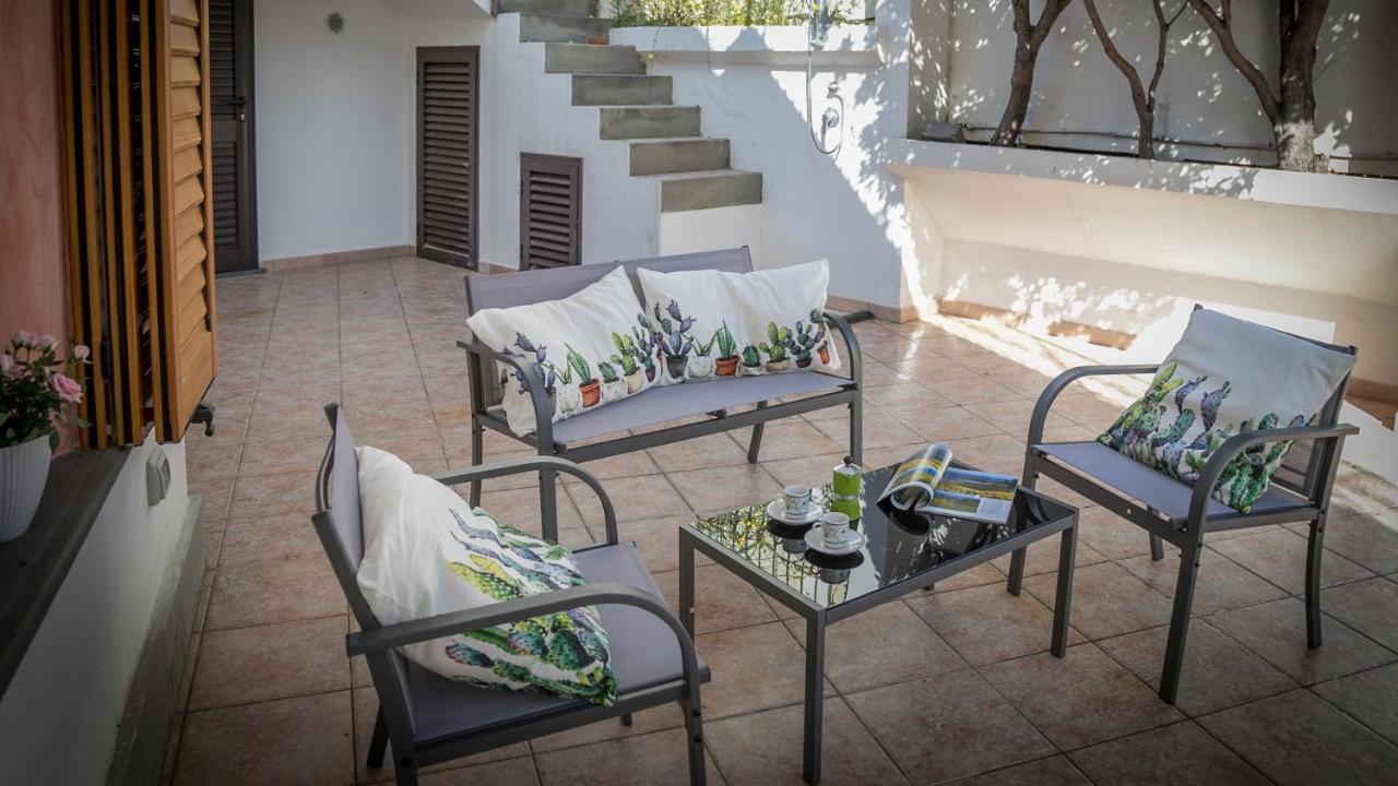 Oasi In Centro - Cala Gonone Lägenhet Exteriör bild