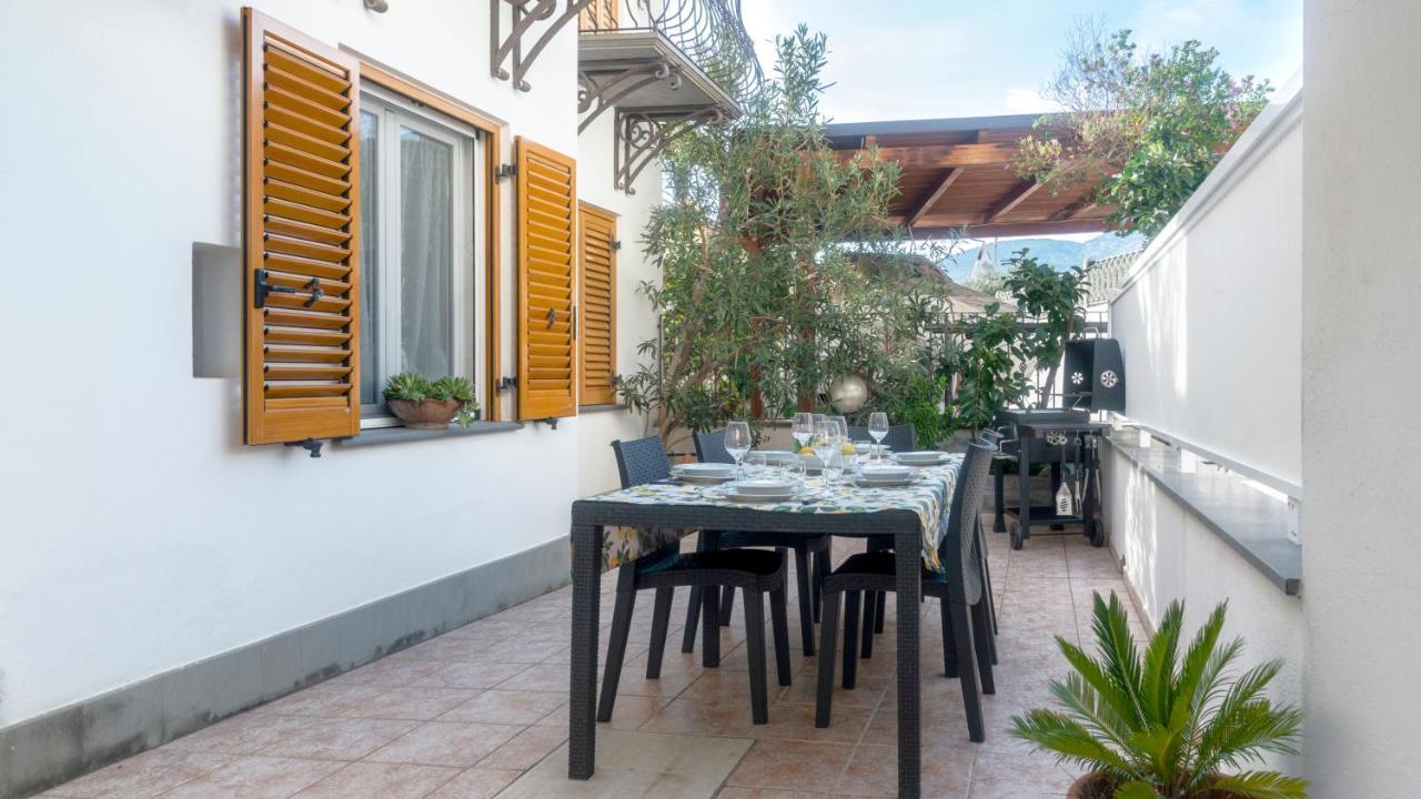 Oasi In Centro - Cala Gonone Lägenhet Exteriör bild