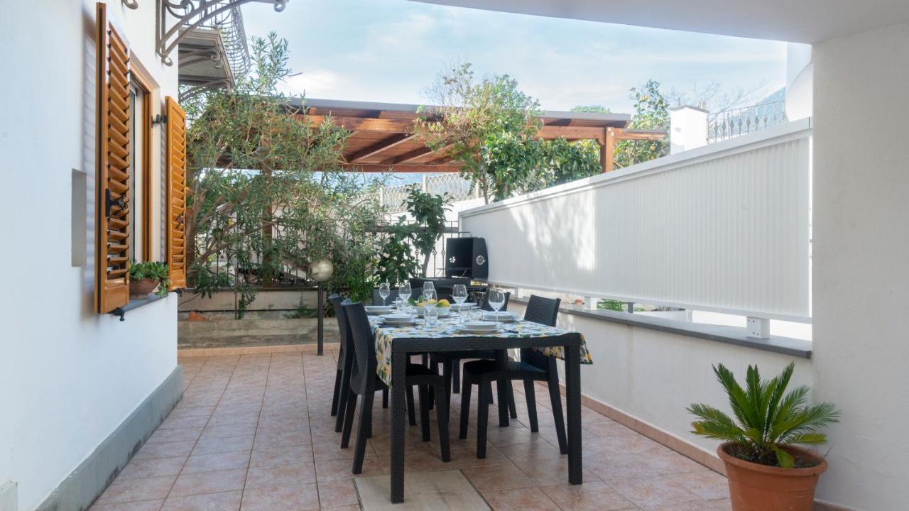 Oasi In Centro - Cala Gonone Lägenhet Exteriör bild